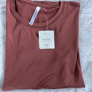 Fabletics T-shirt